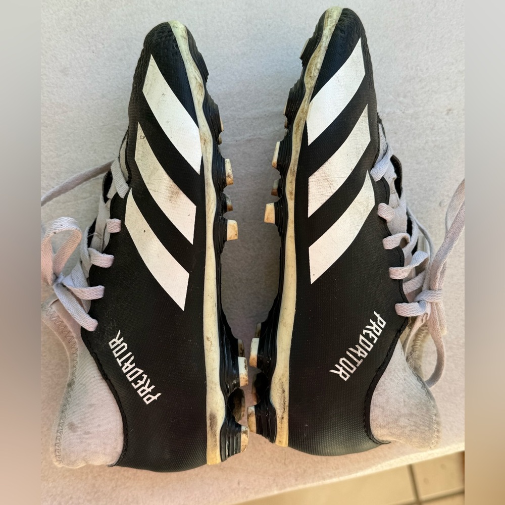 Adidas Predator kids soccer cleats